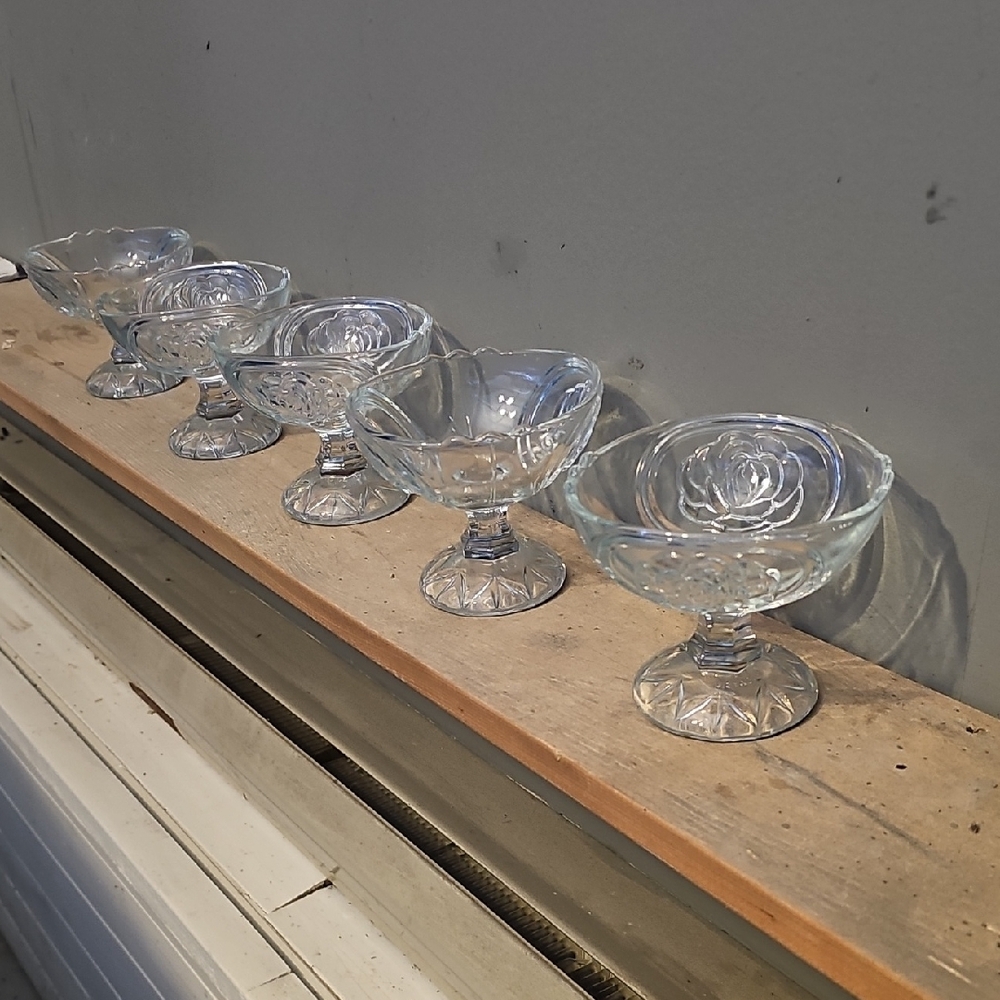 Vintage Glass Dessert Bowls Set